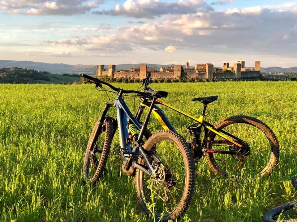 Monteriggioni and Chiantigiana Bike Tour e-bike-toscana